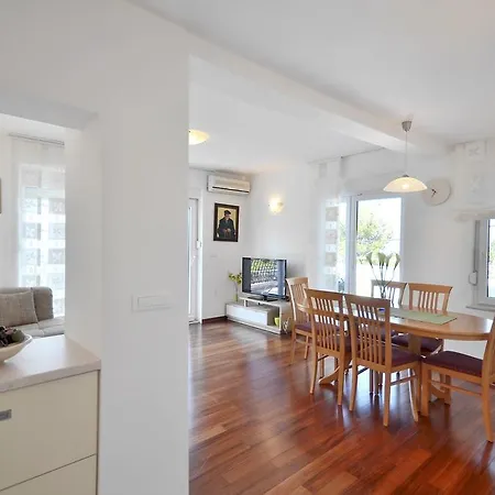 公寓 Vukasovic 麦米科